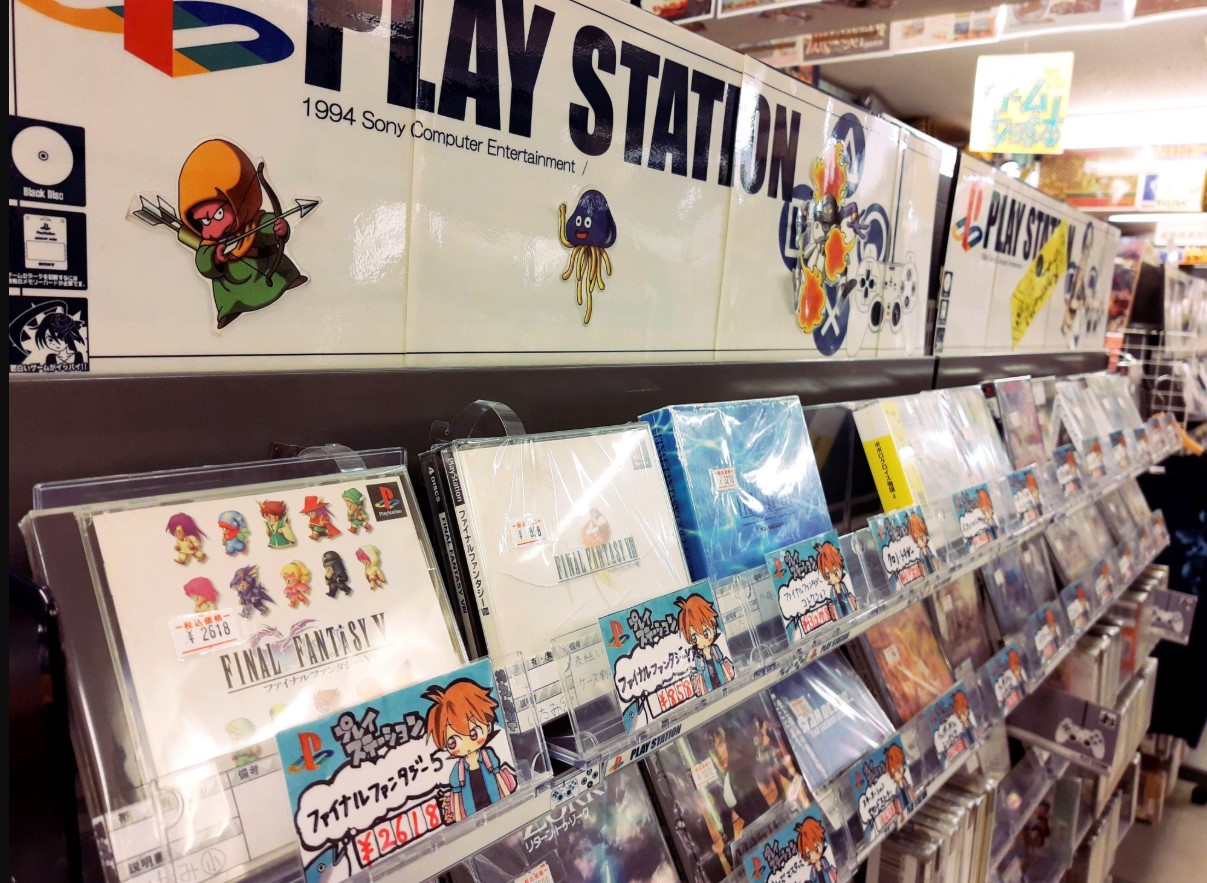 Sony Playstation: un local en Japón que vende juegos retro