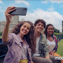 Motorola lanzó moto care en Argentina: características y precios del seguro para tu celular