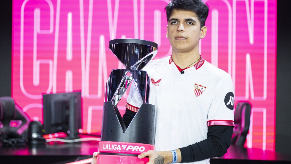 Nicolás Villalba obtuvo su primera LALIGA FC Pro con el Sevilla